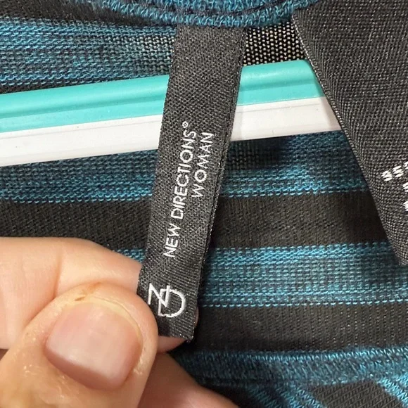 New Direction Woman Striped Black and Blue Women's Long Sleeve Top Size 2X - Picture 8 of 9